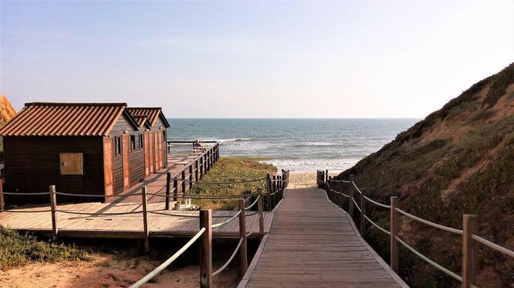Falésia Beach Villa Olhos de Agua  Exterior foto